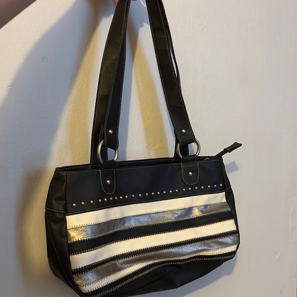 Bag with mini studs